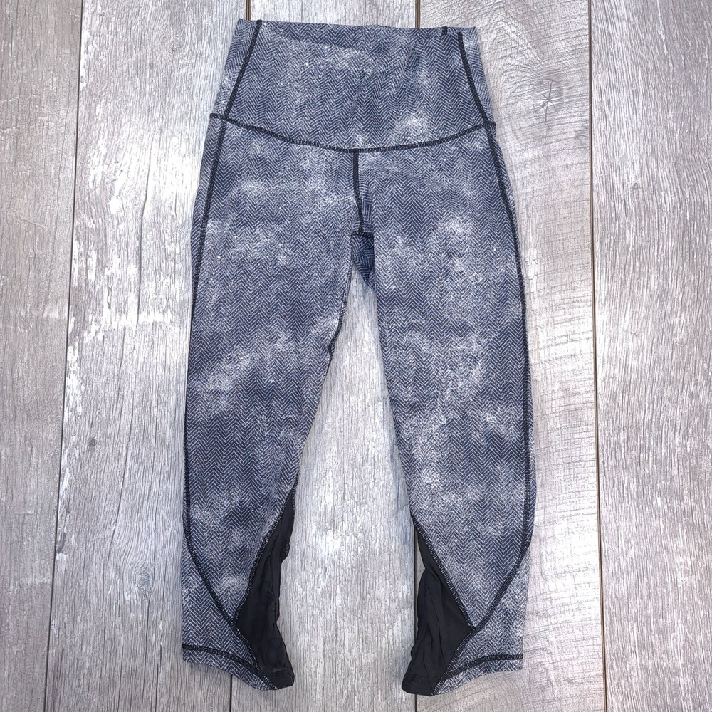 Lululemon Essential Rythm Crop Legging Women 6 Grey Gray Mesh Lattice High Rise